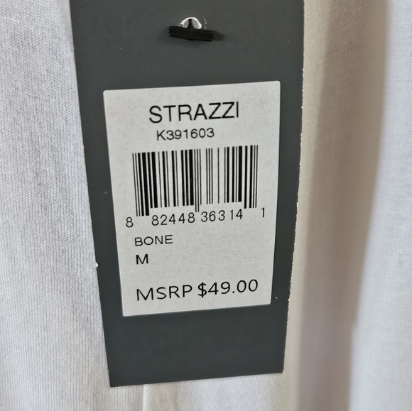 NWT, fun, sleeveless top. - Picture 5 of 7